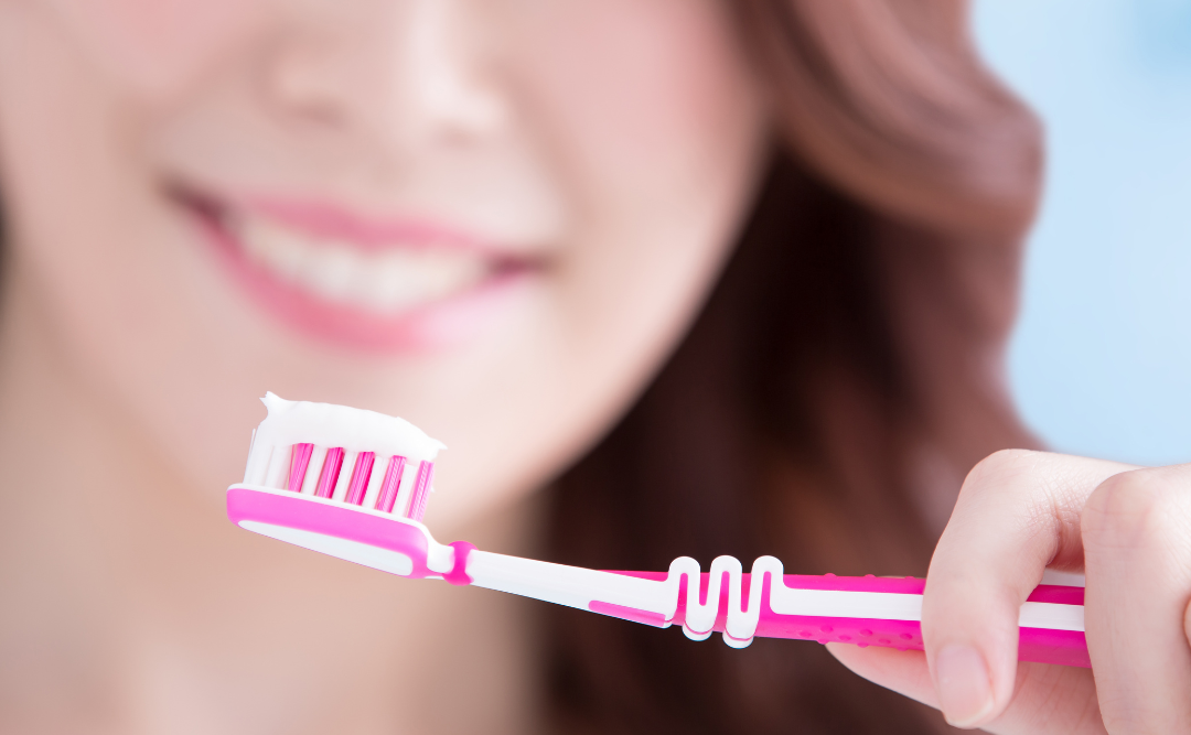 フッ素配合歯磨き粉を使う大人|ムクノキ歯科