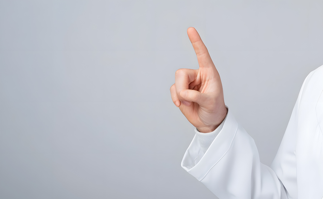 歯にある白い斑点の治療の留意点|ムクノキ歯科