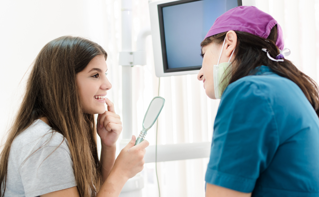 歯科を受信する女性｜ムクノキ歯科